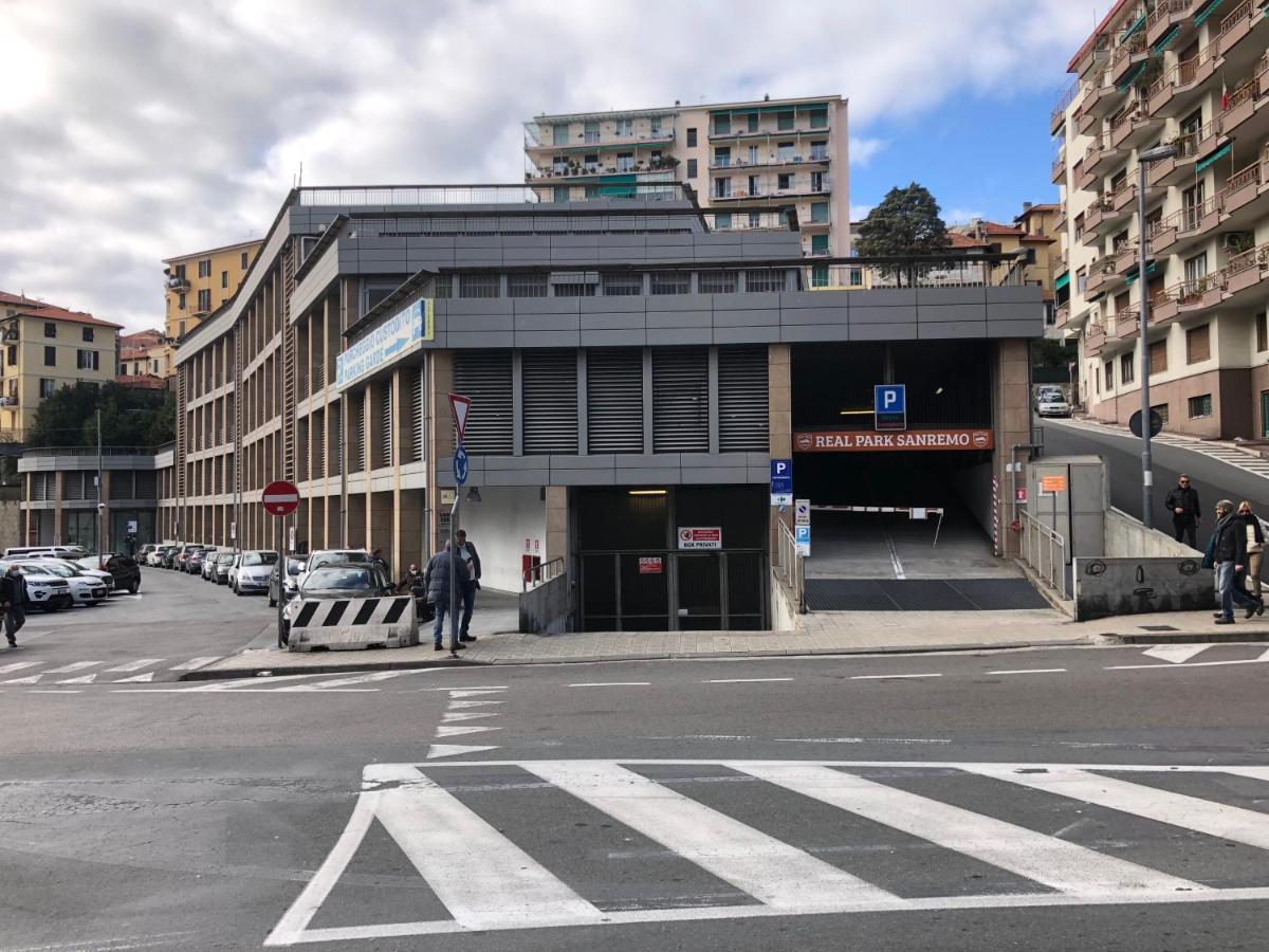 Appartamento Ai Piedi Della Pigna San Remo Exterior foto